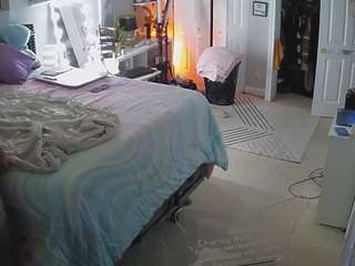 voyeurcam-house-charleys-room — Camsoda recorded stream image, 15.02.2025 10:20