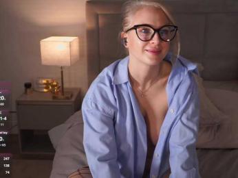 Eseniyavl — Bongacams recorded stream image, 28.10.2025 05:00