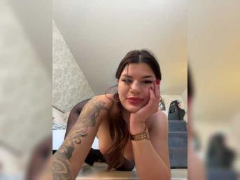 -MaybeBaby- — Bongacams recorded stream screenshot (28 Oct 2025)