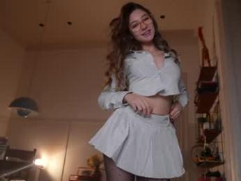 mia_dynasty — Chaturbate recorded stream image, 29.10.2025 18:10
