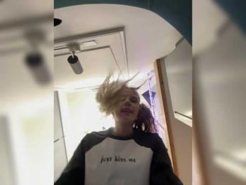 VikkiExtraCheese — Bongacams recorded stream image, 29.10.2025 21:20