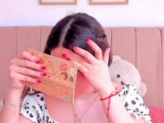 Bella Fontana — Flirt4free recorded stream screenshot (31 Oct 2025)