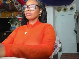 elizagrey — Camsoda recorded stream image, 31.10.2025 22:50