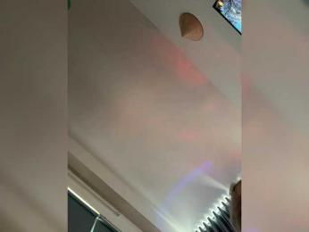 LittleDelora — Bongacams recorded stream screenshot (31 Oct 2025)