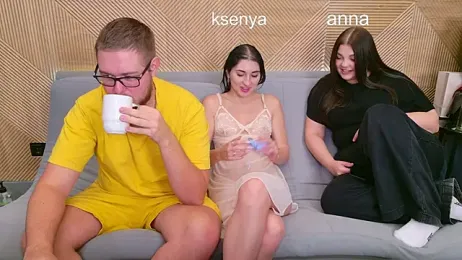 Ksenny — Stripchat recorded stream screenshot (01 Nov 2025)