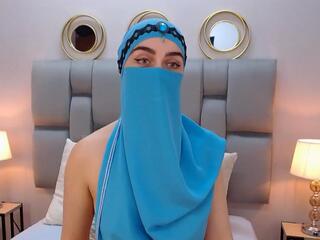 Aliah Manzur — Flirt4free recorded stream screenshot (01 Nov 2025)