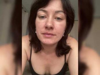 KatrinZeta — Bongacams recorded stream screenshot (02 Nov 2025)