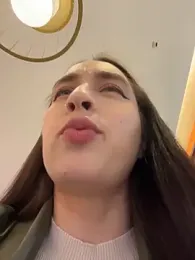 Holly_Play — Stripchat recorded stream image, 03.11.2025 13:10