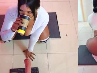 lady-brownn — Camsoda recorded stream screenshot (04 Nov 2025)