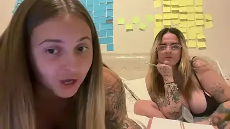 Sexyyduoxx — Stripchat recorded stream screenshot (04 Nov 2025)