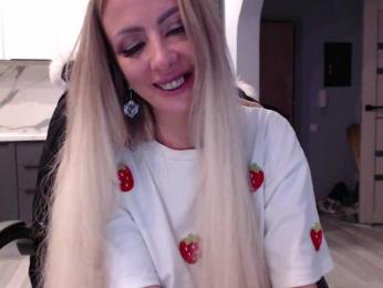 blondalina — Bongacams recorded stream image, 04.11.2025 18:30