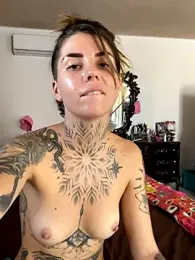 Izy_cute_ — Stripchat recorded stream image, 04.11.2025 20:20