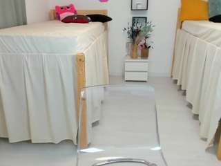 18perfecttits — Camsoda recorded stream image, 05.11.2025 11:30