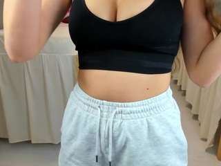 18perfecttits — Camsoda recorded stream image, 05.11.2025 11:30