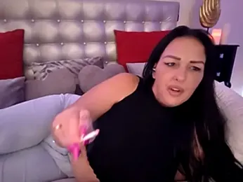 TiffanyRoxx — Stripchat recorded stream screenshot (05 Nov 2025)