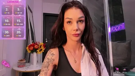 realhotfallingdevil — Stripchat recorded stream screenshot (06 Nov 2025)