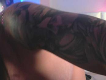 Carol-Ferrer — Bongacams recorded stream image, 06.11.2025 21:30