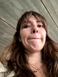 MariiD — Stripchat recorded stream image, 09.11.2025 06:30