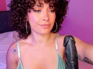 dani-moore — Camsoda recorded stream image, 09.11.2025 16:20