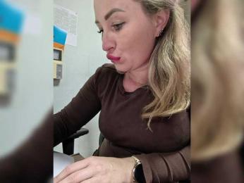 goddesssssss — Bongacams recorded stream screenshot (10 Nov 2025)