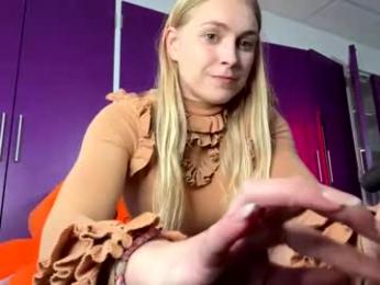 siswet19 — Chaturbate recorded stream screenshot (23 Feb 2025)