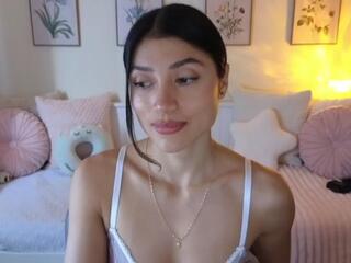 Alejandhra — Flirt4free recorded stream screenshot (11 Nov 2025)