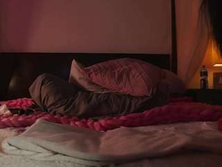 katyerave — Camsoda recorded stream image, 11.11.2025 23:50