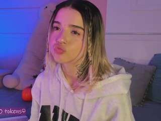 tammara1 — Camsoda recorded stream image, 12.11.2025 18:10