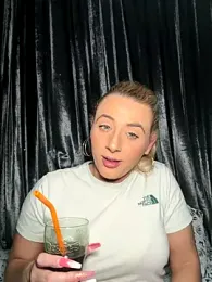Strongqueen — Stripchat recorded stream image, 13.11.2025 21:10