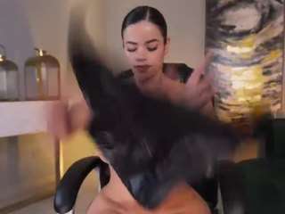 jennifer-rodriguez — Camsoda recorded stream screenshot (14 Nov 2025)