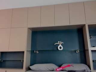 viioletlover — Camsoda recorded stream image, 15.11.2025 01:30
