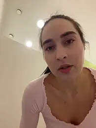 Holly_Play — Stripchat recorded stream image, 15.11.2025 12:00