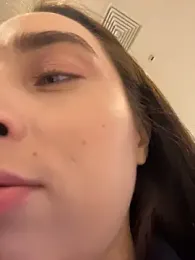 Holly_Play — Stripchat recorded stream image, 15.11.2025 12:00