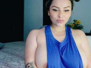 inocentekitty — Camsoda recorded stream image, 15.11.2025 15:40