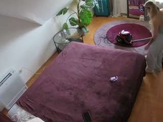 voyeurcam-julmodels-whitebed-4 — Camsoda recorded stream image, 11.11.2025 07:00