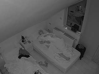 voyeurcam-julmodels-bed-7 — Camsoda recorded stream image, 15.11.2025 00:00