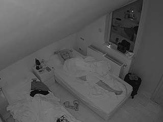 voyeurcam-julmodels-bed-7 — Camsoda recorded stream image, 15.11.2025 00:00