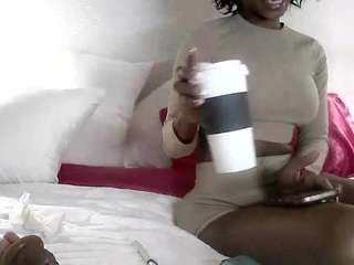 tastethepeach — Camsoda recorded stream screenshot (16 Nov 2025)