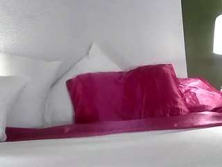 tastethepeach — Camsoda recorded stream screenshot (16 Nov 2025)