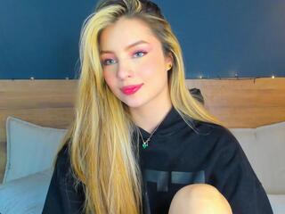 Zara Bliss — Flirt4free recorded stream screenshot (16 Nov 2025)