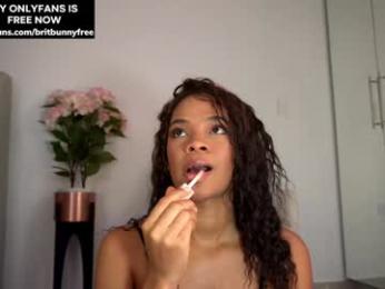 camilitasu — Chaturbate recorded stream screenshot (17 Nov 2025)