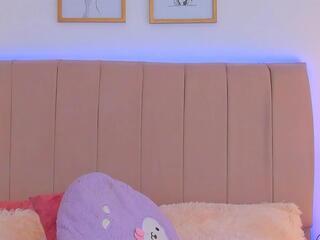 Bella Fontana — Flirt4free recorded stream screenshot (19 Nov 2025)