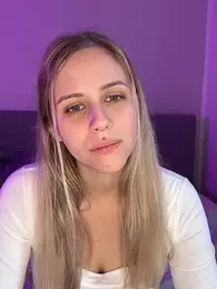 lunawolf21 — Stripchat recorded stream image, 20.11.2025 07:30