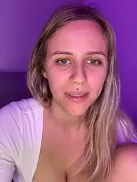 lunawolf21 — Stripchat recorded stream image, 20.11.2025 07:30