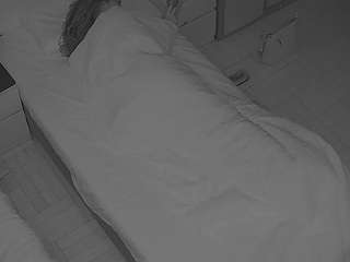 voyeurcam-julmodels-bed-7 — Camsoda recorded stream image, 23.02.2025 13:00