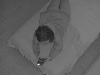 voyeurcam-julmodels-bed-7 — Camsoda recorded stream image, 23.02.2025 13:00