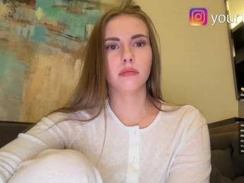 VikkiExtraCheese — Bongacams recorded stream image, 21.11.2025 18:40