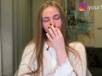 VikkiExtraCheese — Bongacams recorded stream image, 21.11.2025 18:40