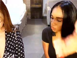 desirerodriguez — Camsoda recorded stream screenshot (22 Nov 2025)