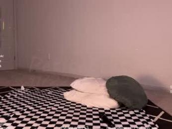 petitebrat — Chaturbate recorded stream image, 22.11.2025 19:40